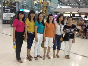 những nữ khách du lịch xinh đẹp